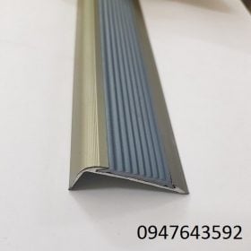 nẹp chống trơn cầu thang,nẹp mũi bậc cầu thang