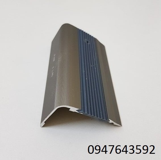 nẹp mũi bậc càu thang, nẹp chống trơn cầu thang